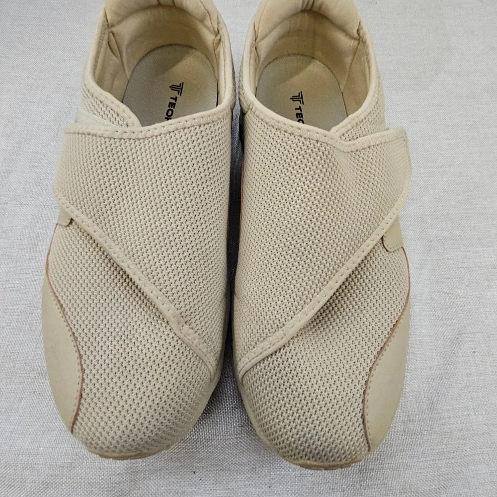 TEOHRW Men's Beige‎ Mesh Slip On Sneakers Hook and Loop Shoes Size 9.5 Wide